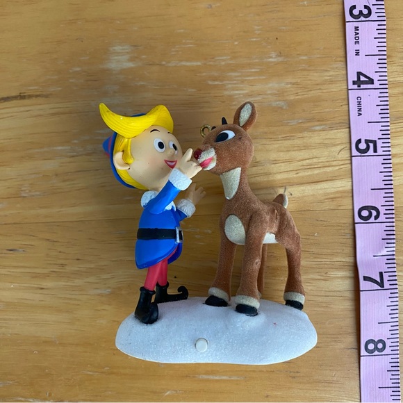 2008 Hallmark Keepsake Ornament A Couple of Misfits Rudolph Hermey Magic Lighted - Picture 3 of 6